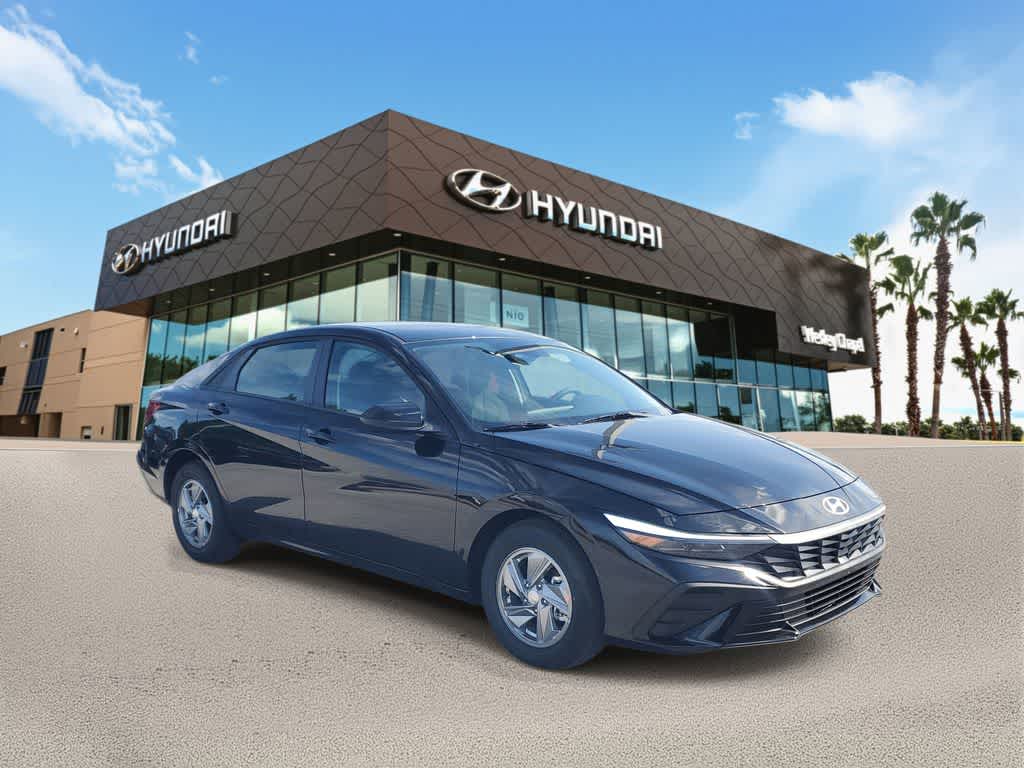 Thumbnail: 2026 Hyundai Elantra - 4