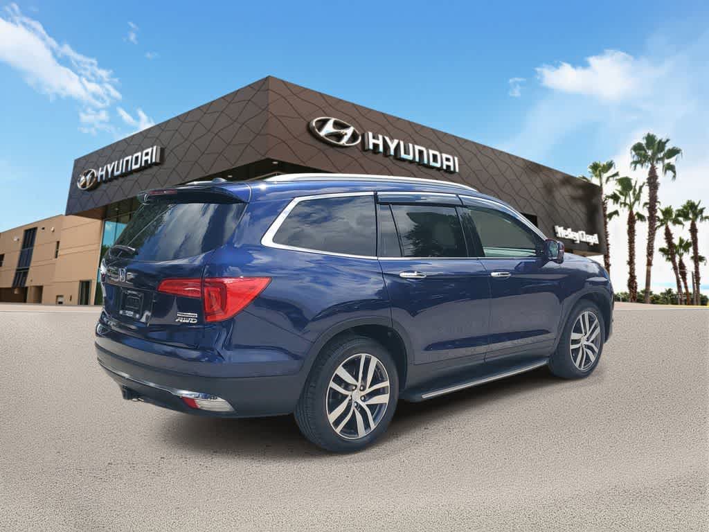 Thumbnail: 2016 Honda Pilot - 3