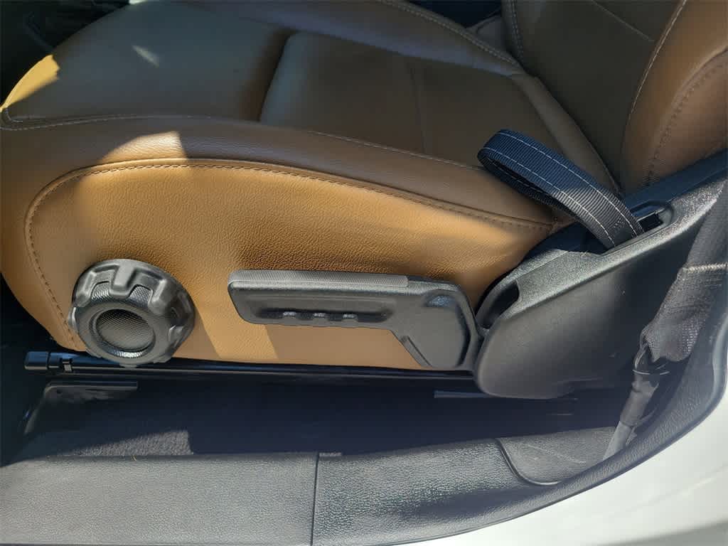 Thumbnail: 2021 Jeep Wrangler - 20