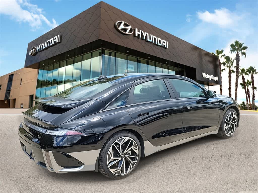 Thumbnail: 2023 Hyundai Ioniq 6 - 3