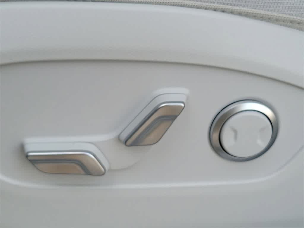 Thumbnail: 2026 Hyundai Ioniq - 22