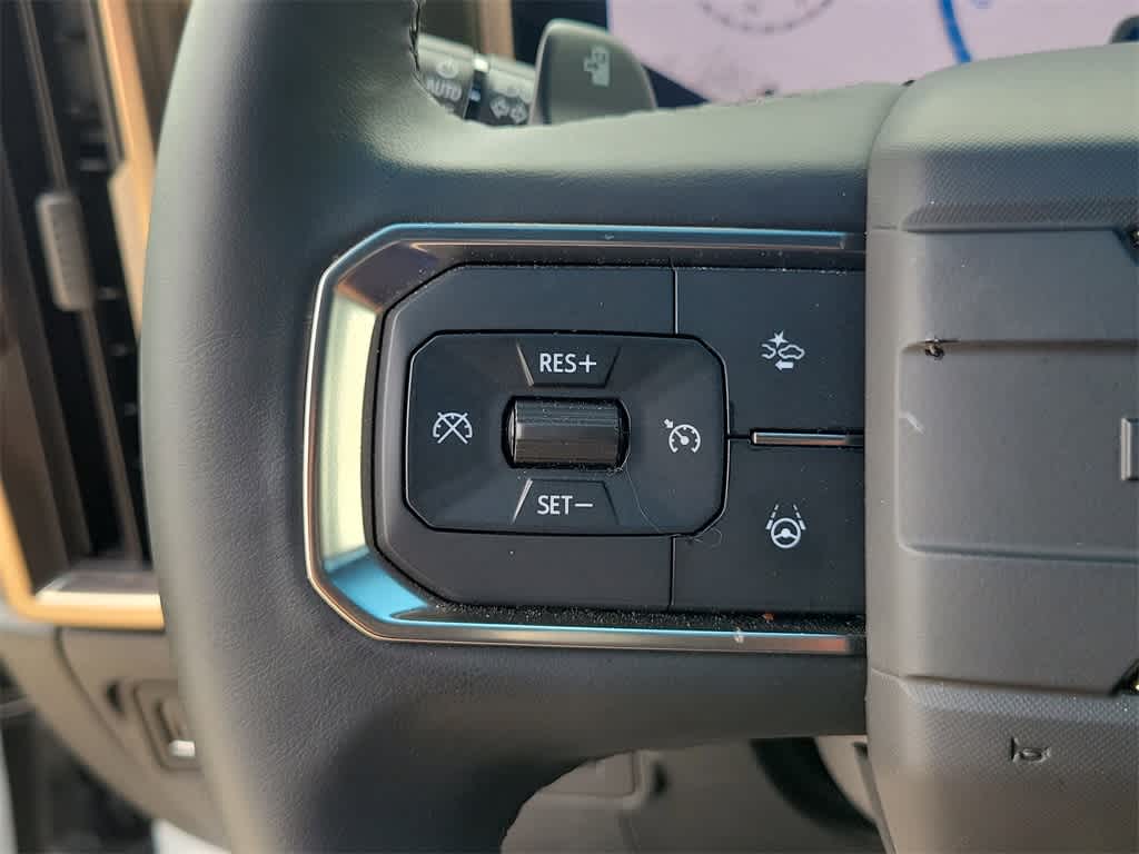 Thumbnail: 2024 GMC Hummer EV - 31