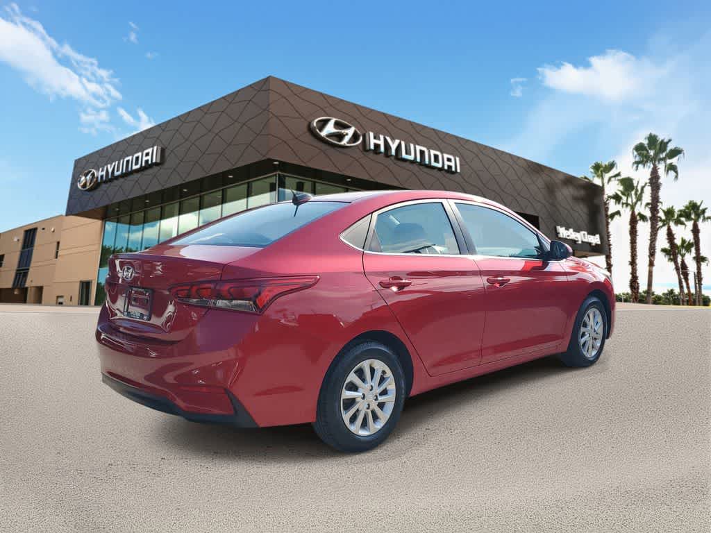 Thumbnail: 2022 Hyundai Accent - 3