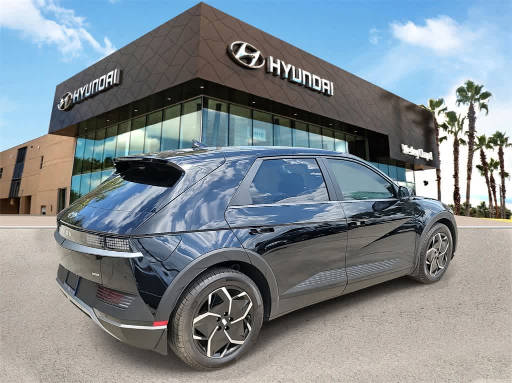 Thumbnail: 2023 Hyundai Ioniq 5 - 3