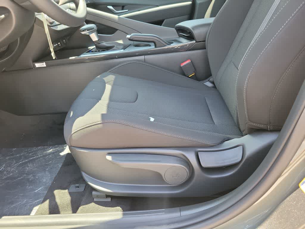 Thumbnail: 2026 Hyundai Elantra - 14