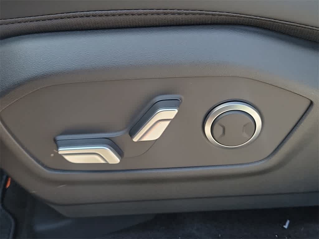 Thumbnail: 2025 Hyundai Santa Fe - 19