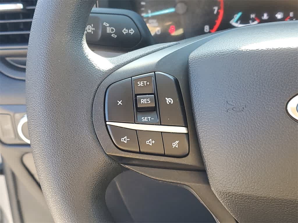 Thumbnail: 2022 Ford Explorer - 26