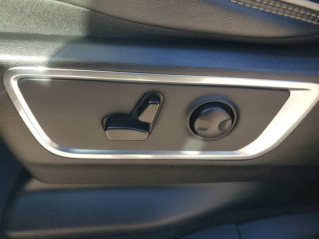 Thumbnail: 2025 RAM 1500 - 21