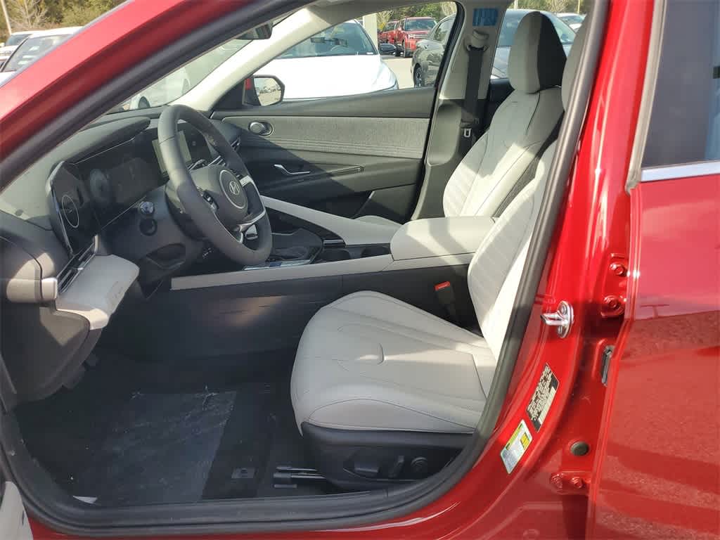 Thumbnail: 2025 Hyundai Elantra - 23