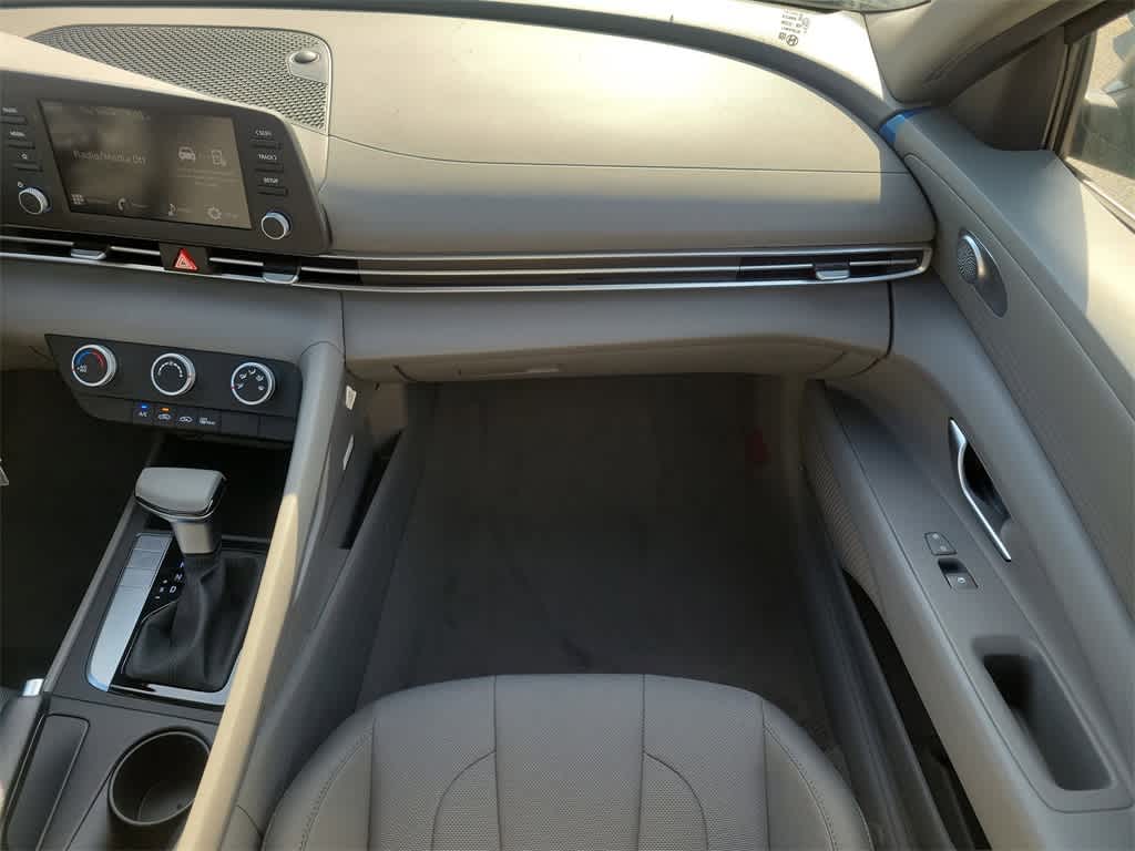 Thumbnail: 2025 Hyundai Elantra - 14