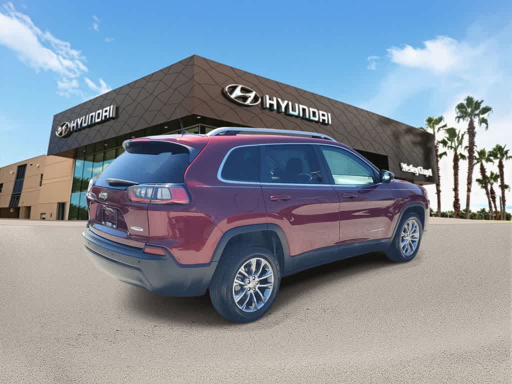Thumbnail: 2019 Jeep Cherokee - 3