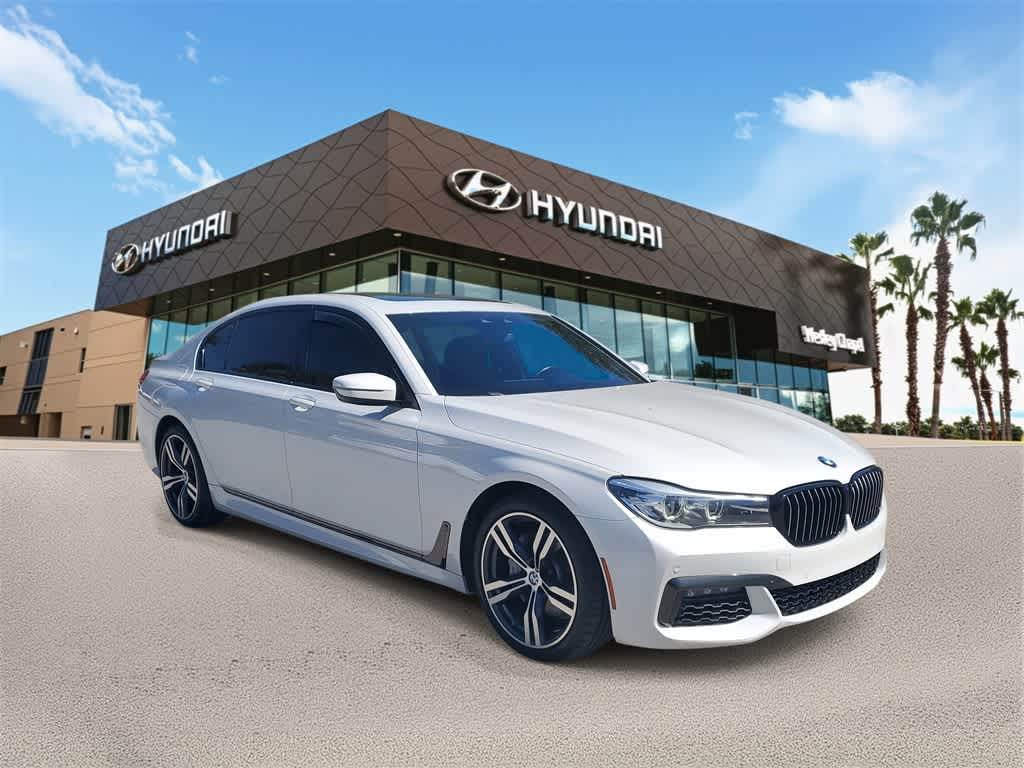 Thumbnail: 2019 BMW 7 Series - 4