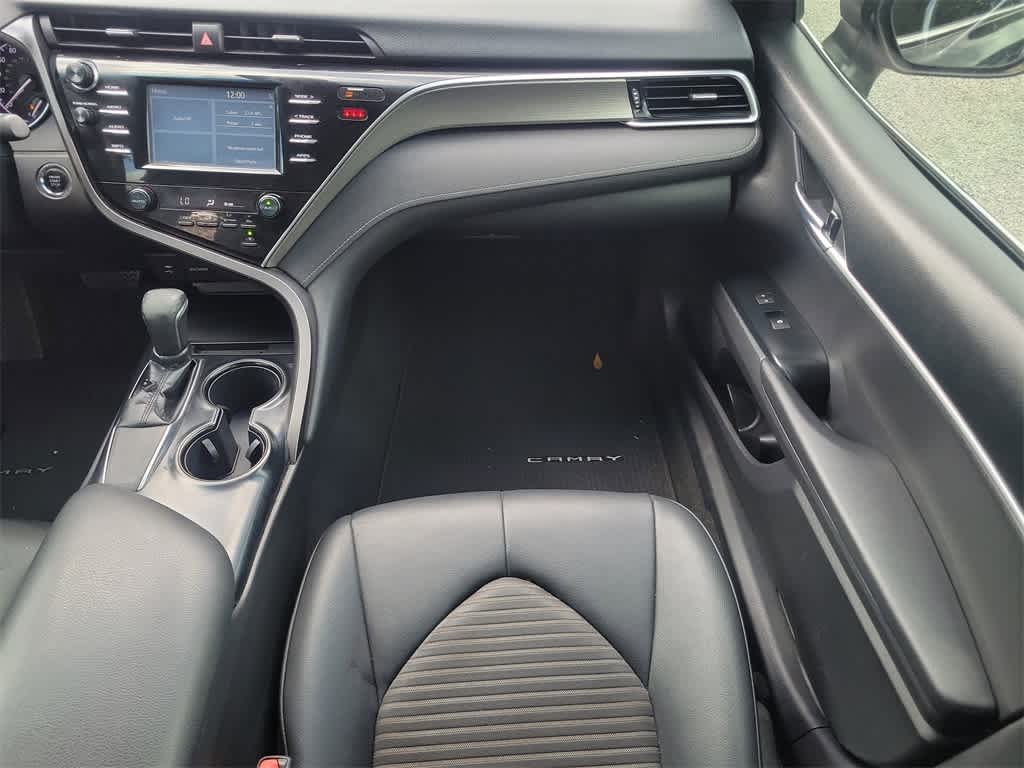 Thumbnail: 2018 Toyota Camry - 13