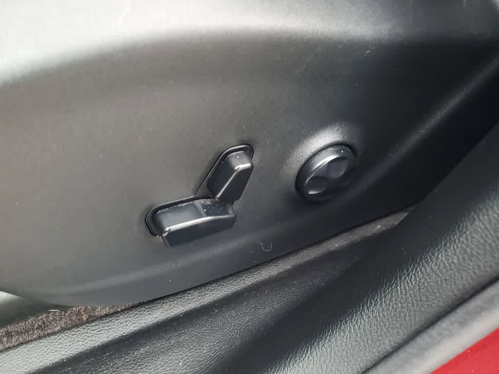 Thumbnail: 2019 Jeep Cherokee - 20