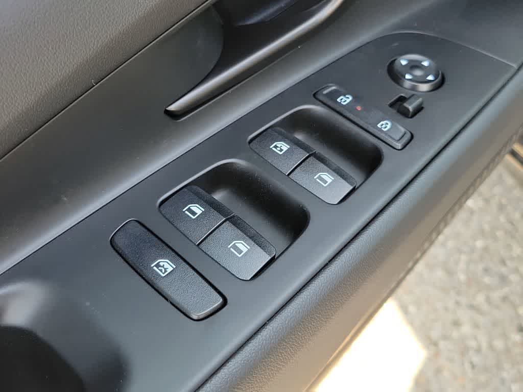 Thumbnail: 2025 Hyundai Elantra - 16