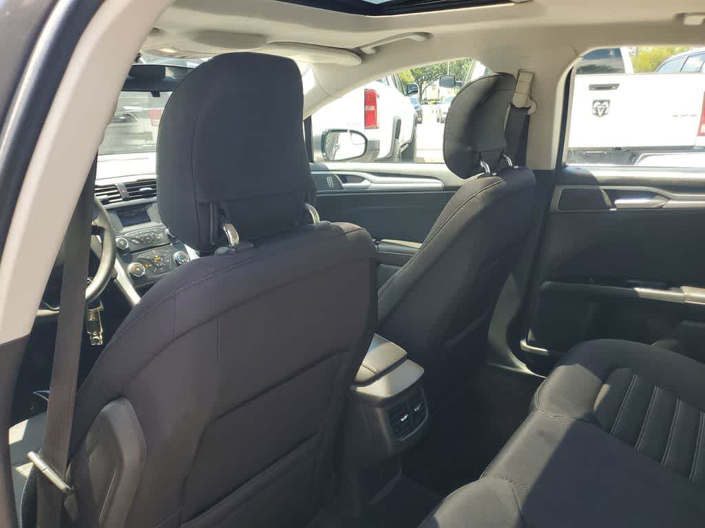Thumbnail: 2013 Ford Fusion - 11