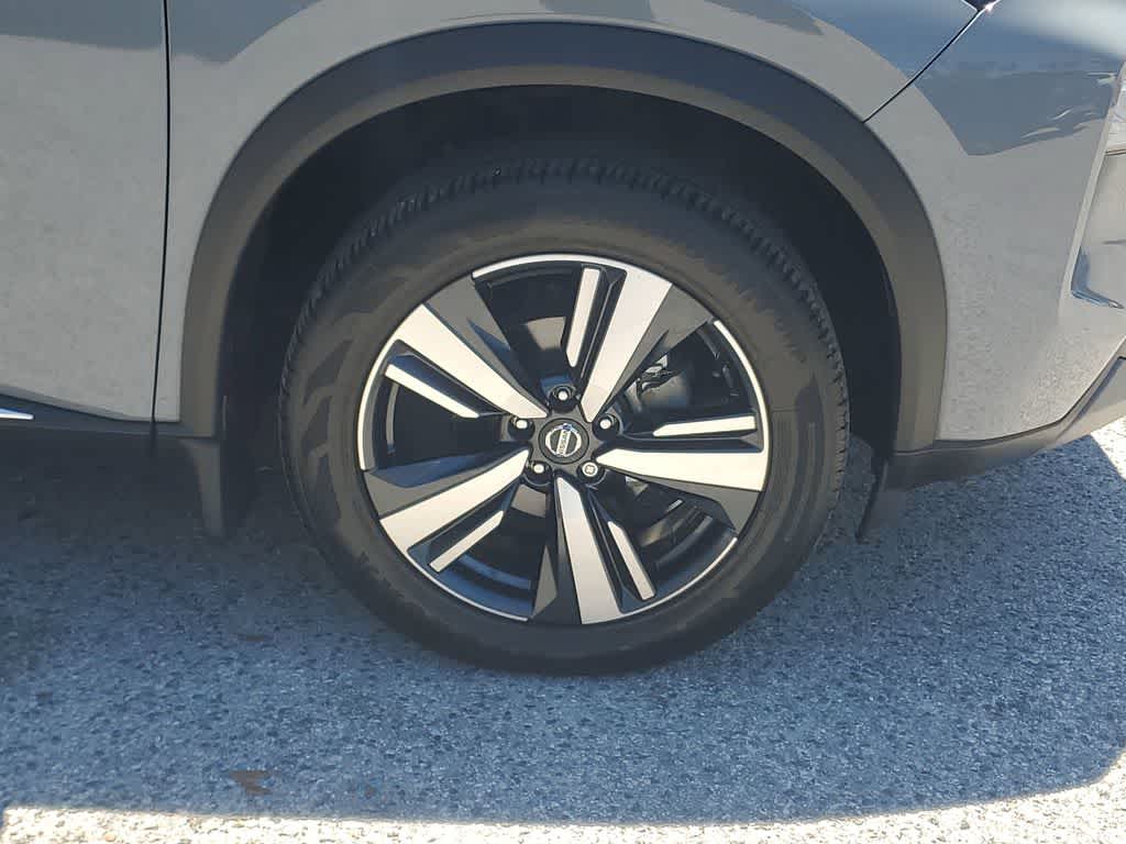 Thumbnail: 2021 Nissan Rogue - 4