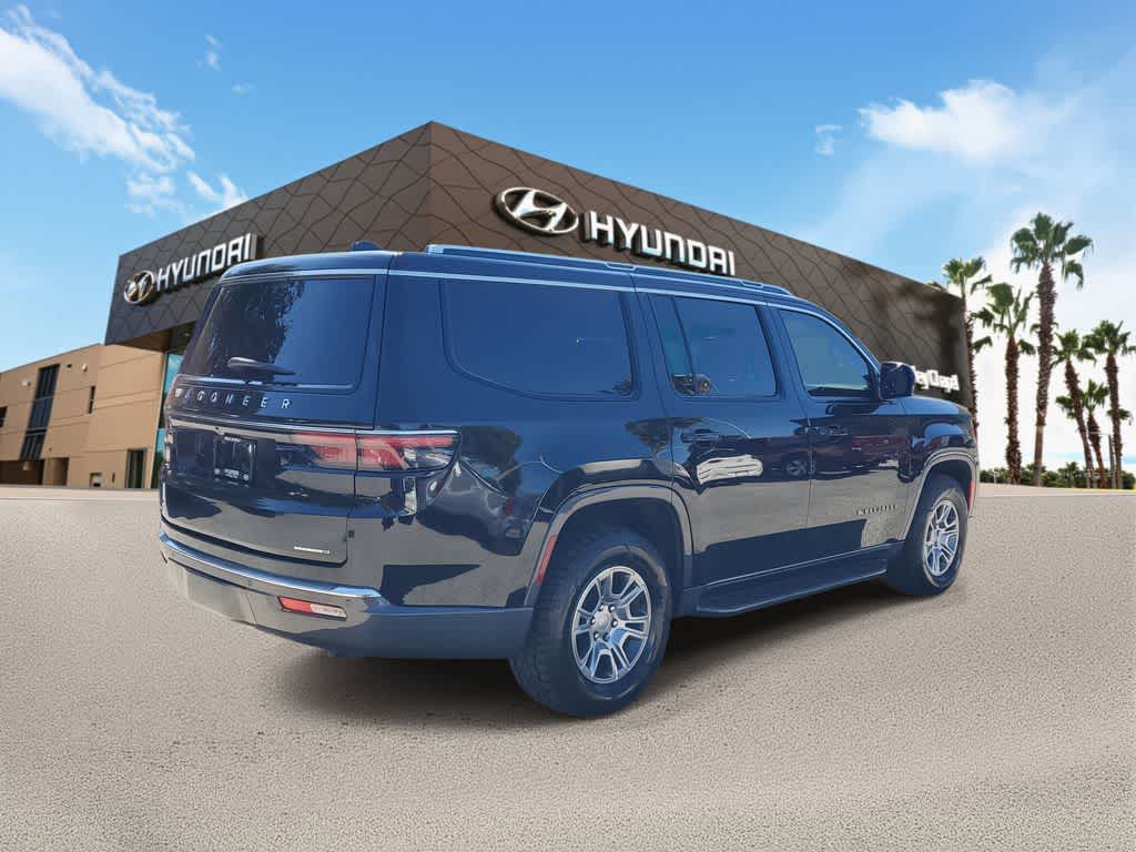 Thumbnail: 2022 Jeep Wagoneer - 3
