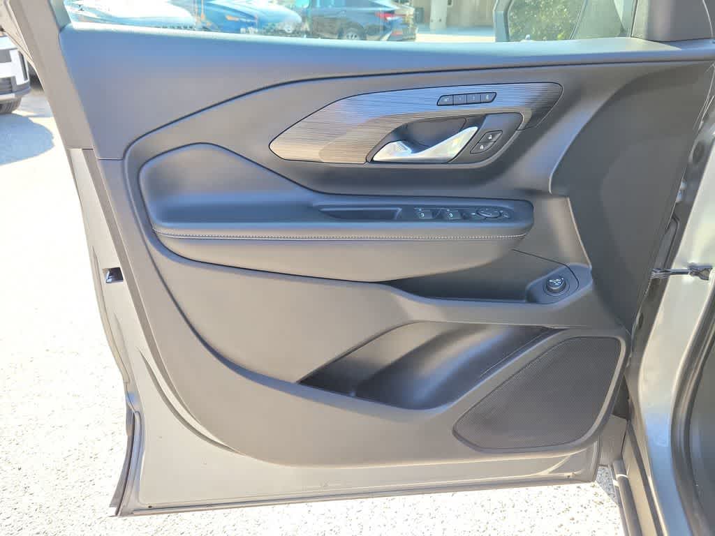 Thumbnail: 2023 GMC Terrain - 16