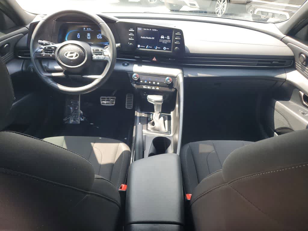 Thumbnail: 2025 Hyundai Elantra - 12