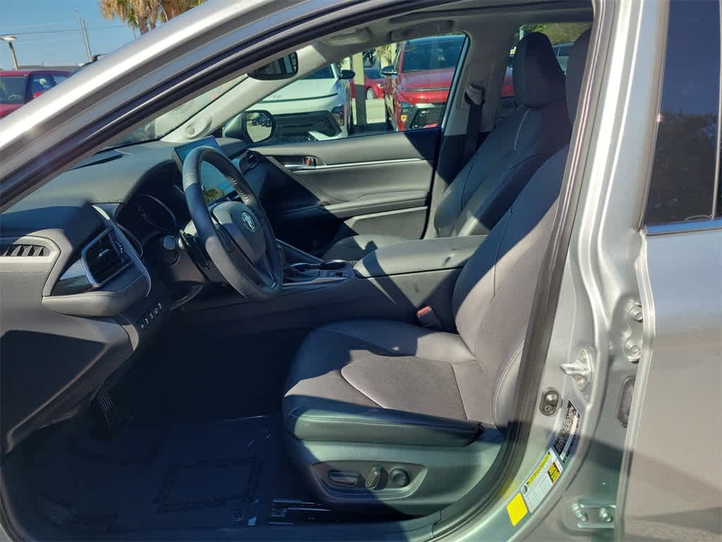 Thumbnail: 2022 Toyota Camry - 22