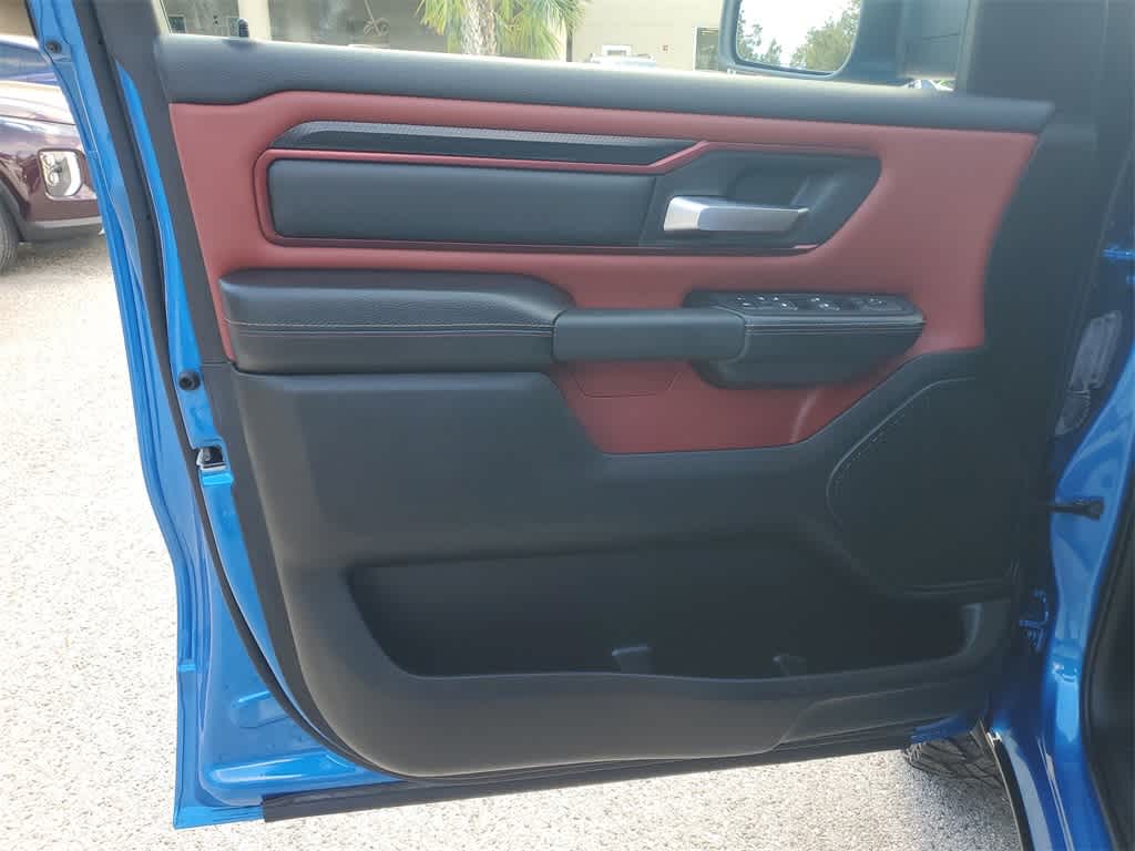 Thumbnail: 2025 RAM 1500 - 18