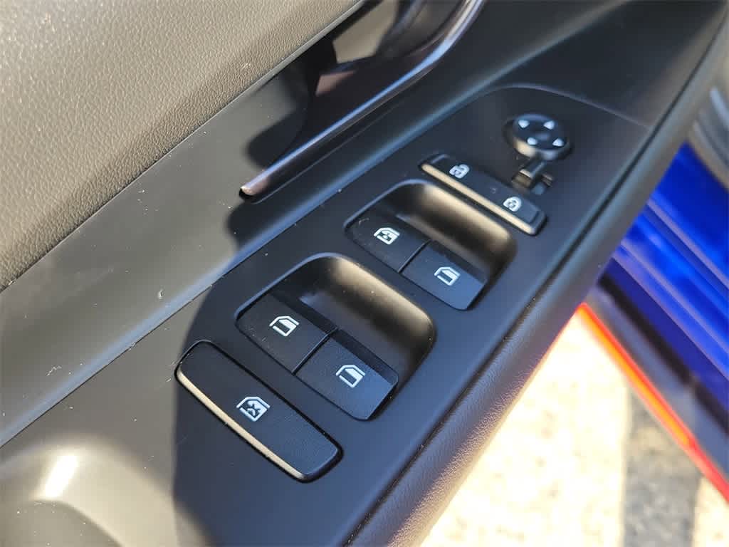 Thumbnail: 2023 Hyundai Elantra - 16