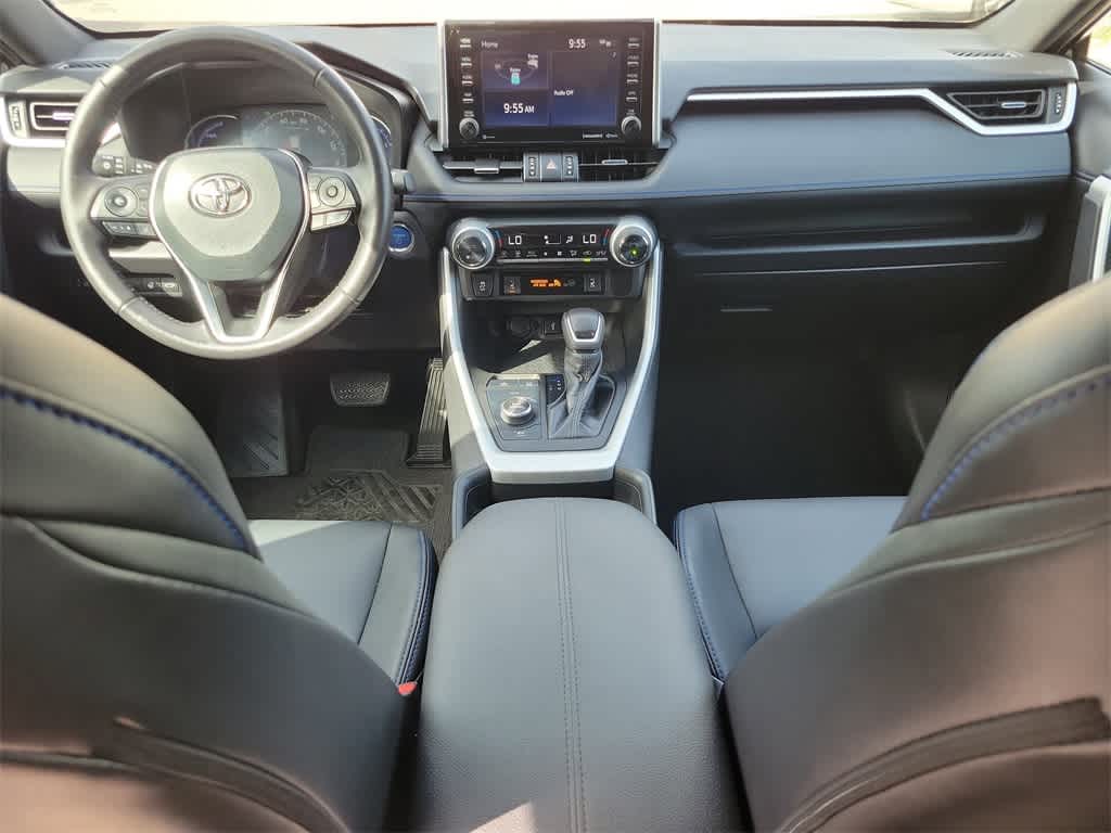 Thumbnail: 2021 Toyota RAV4 - 10