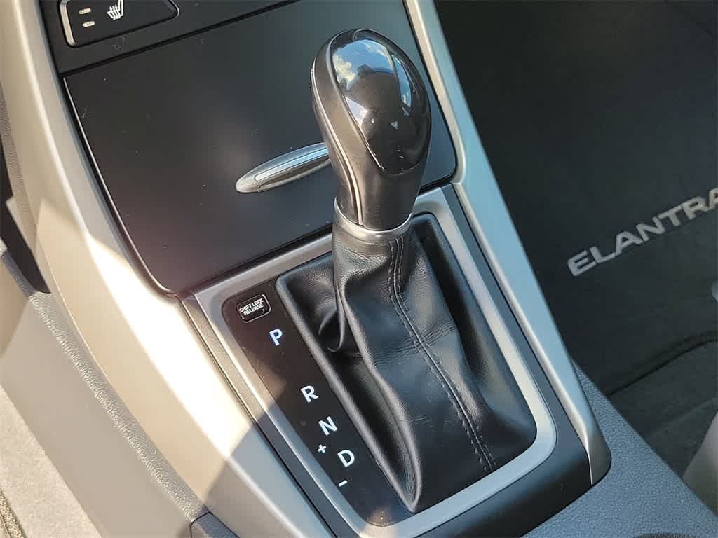 Thumbnail: 2015 Hyundai Elantra - 29