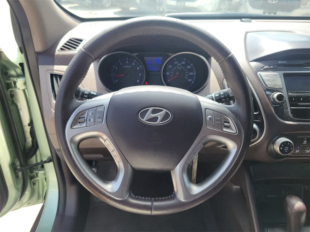 Thumbnail: 2011 Hyundai Tucson - 24