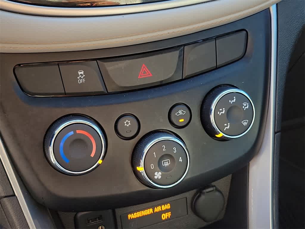 Thumbnail: 2019 Chevrolet Trax - 27