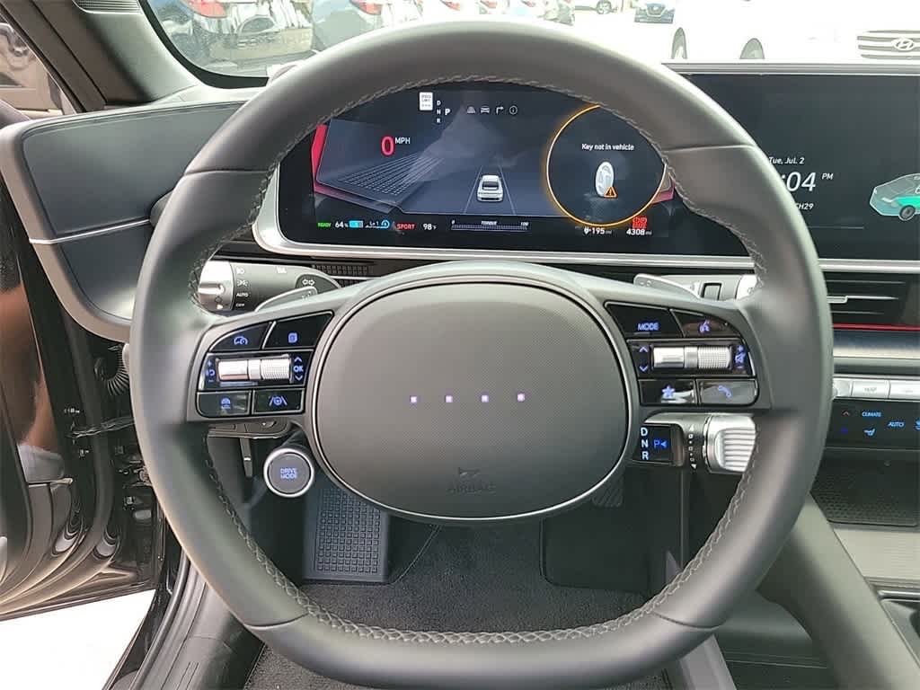 Thumbnail: 2023 Hyundai Ioniq 6 - 18