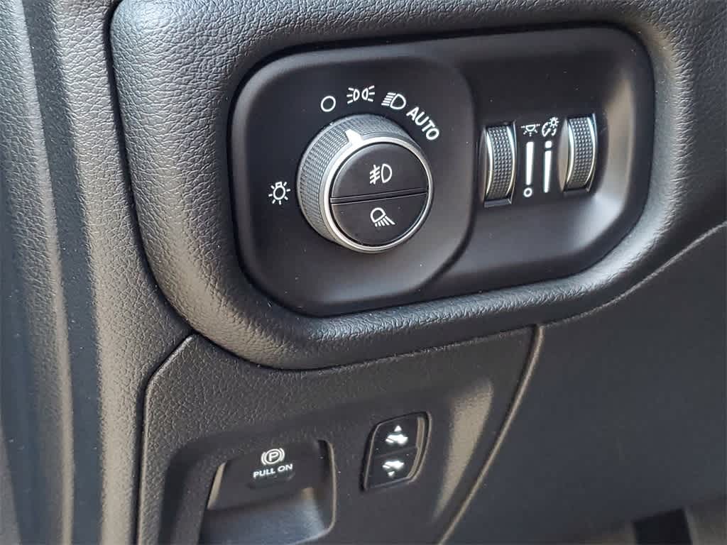 Thumbnail: 2025 RAM 1500 - 22