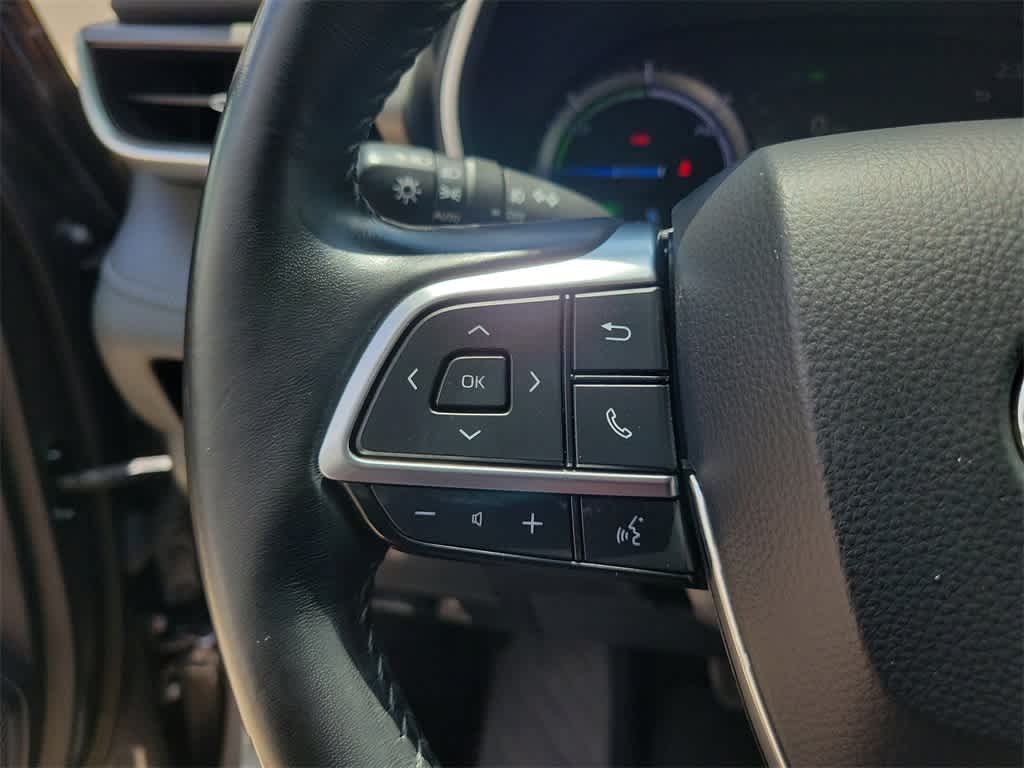 Thumbnail: 2020 Toyota Highlander - 26