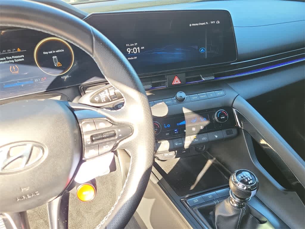 Thumbnail: 2023 Hyundai Elantra - 33