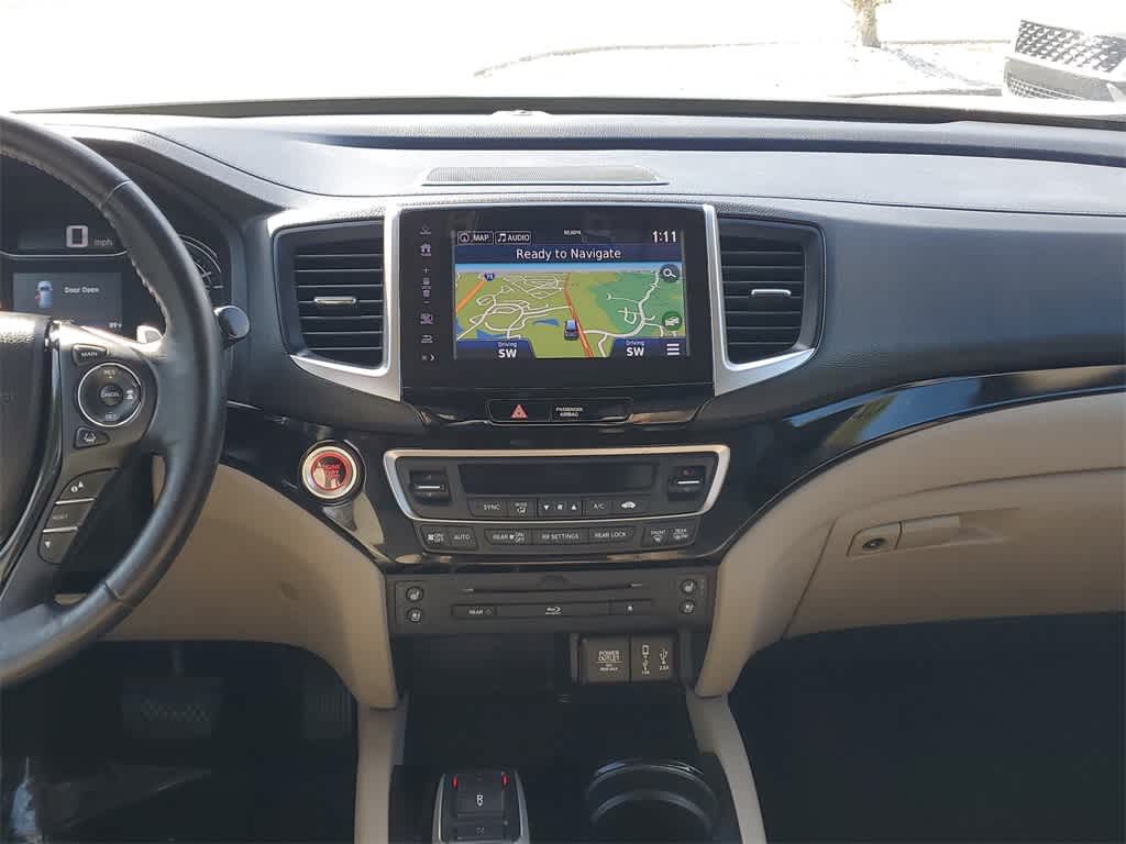 Thumbnail: 2018 Honda Pilot - 18