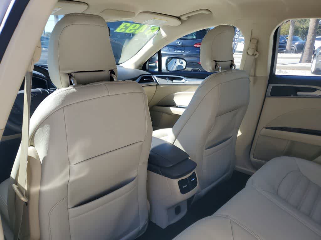 Thumbnail: 2013 Ford Fusion - 11