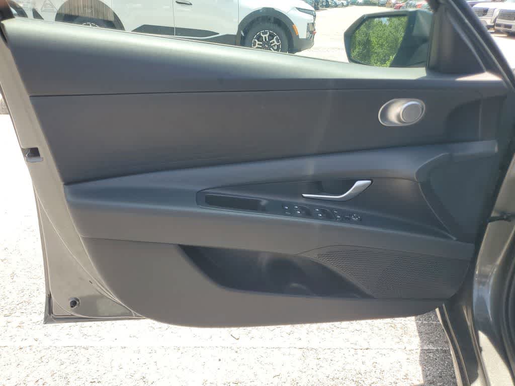 Thumbnail: 2026 Hyundai Elantra - 17