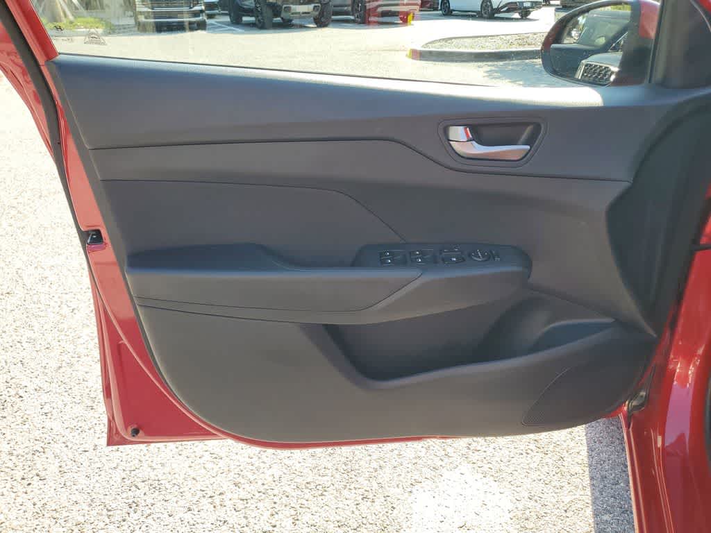 Thumbnail: 2022 Hyundai Accent - 16