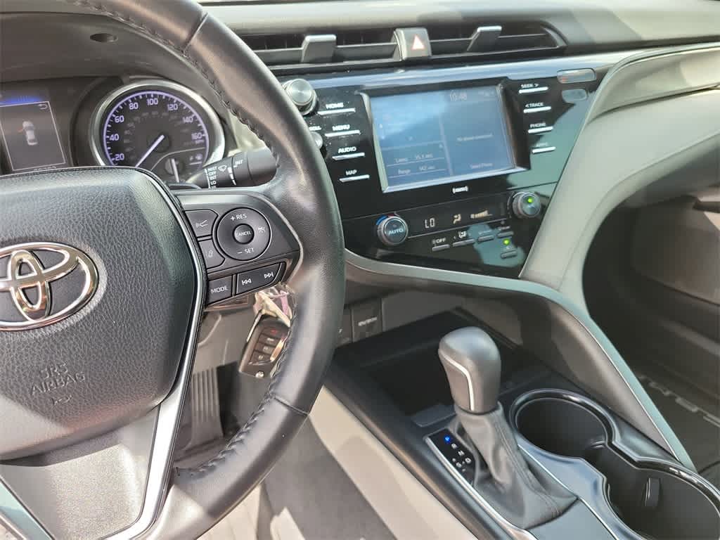 2020 Toyota Camry SE 34