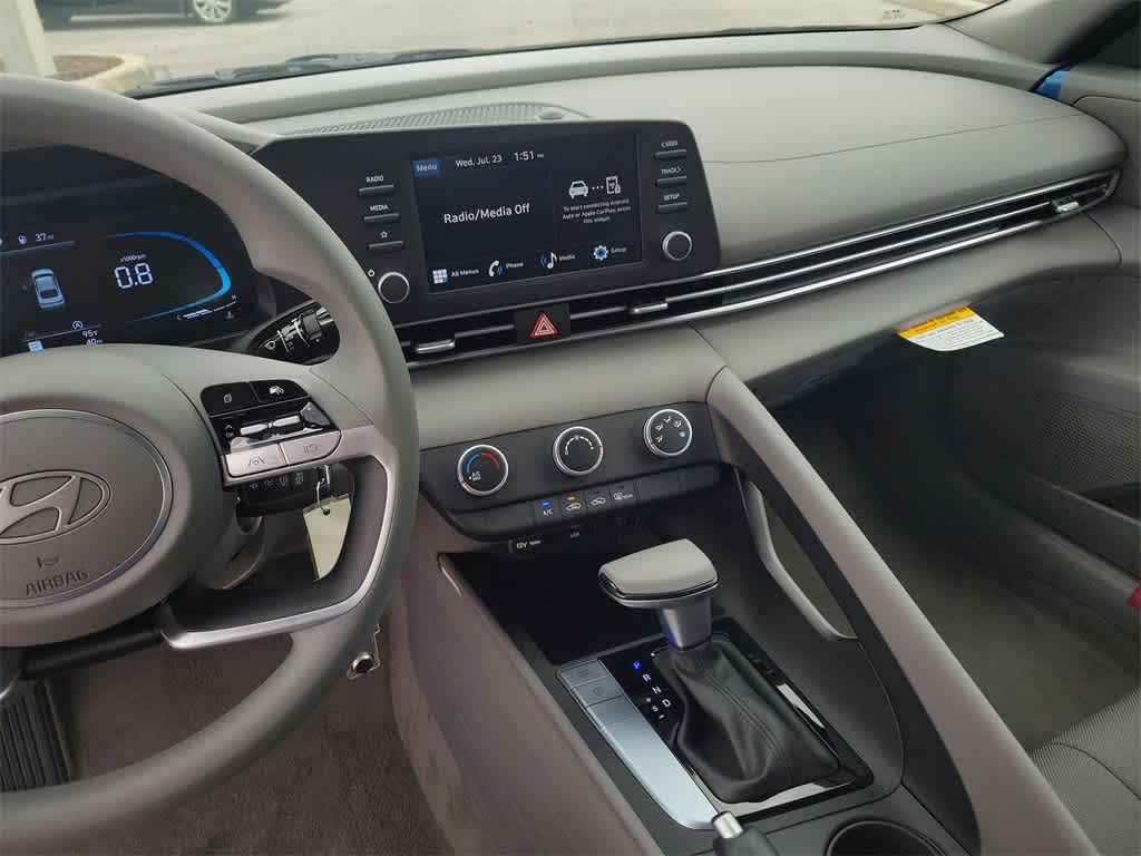 Thumbnail: 2025 Hyundai Elantra - 30