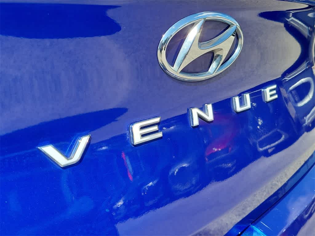 Thumbnail: 2023 Hyundai Venue - 17