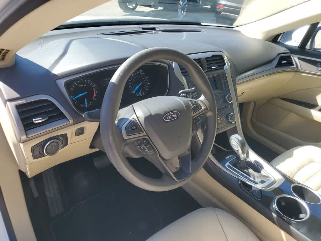 Thumbnail: 2013 Ford Fusion - 23