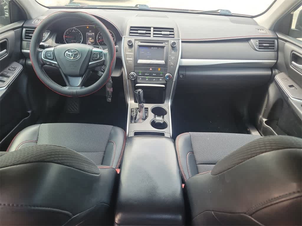 Thumbnail: 2016 Toyota Camry - 11