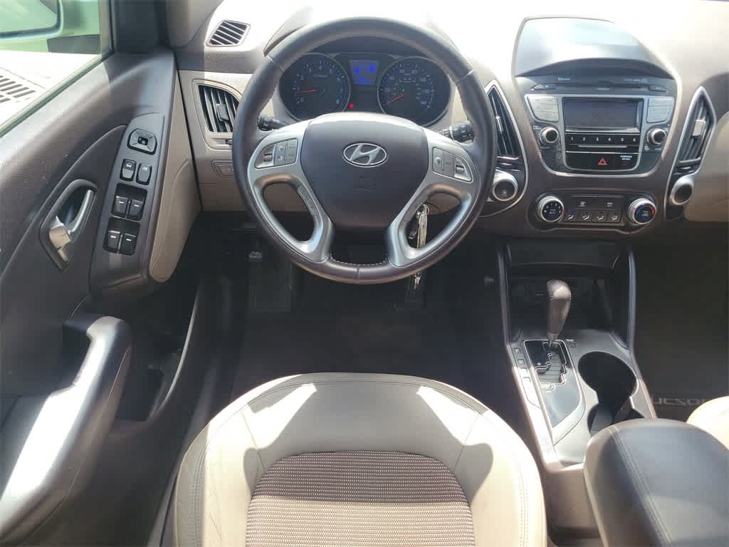 Thumbnail: 2011 Hyundai Tucson - 15