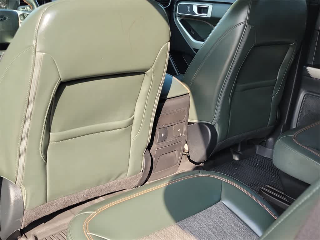 Thumbnail: 2022 Ford Explorer - 8