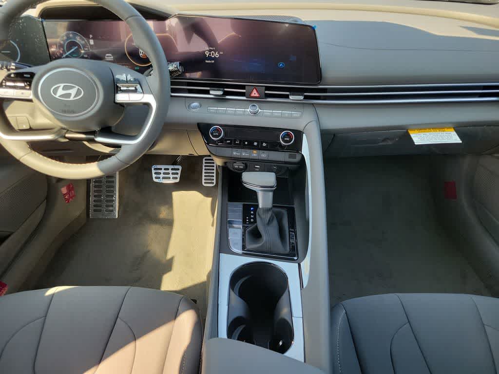 Thumbnail: 2025 Hyundai Elantra - 13