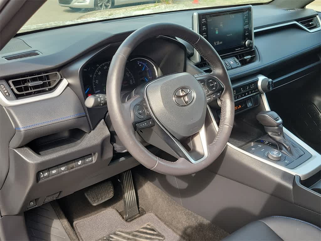 Thumbnail: 2021 Toyota RAV4 - 17