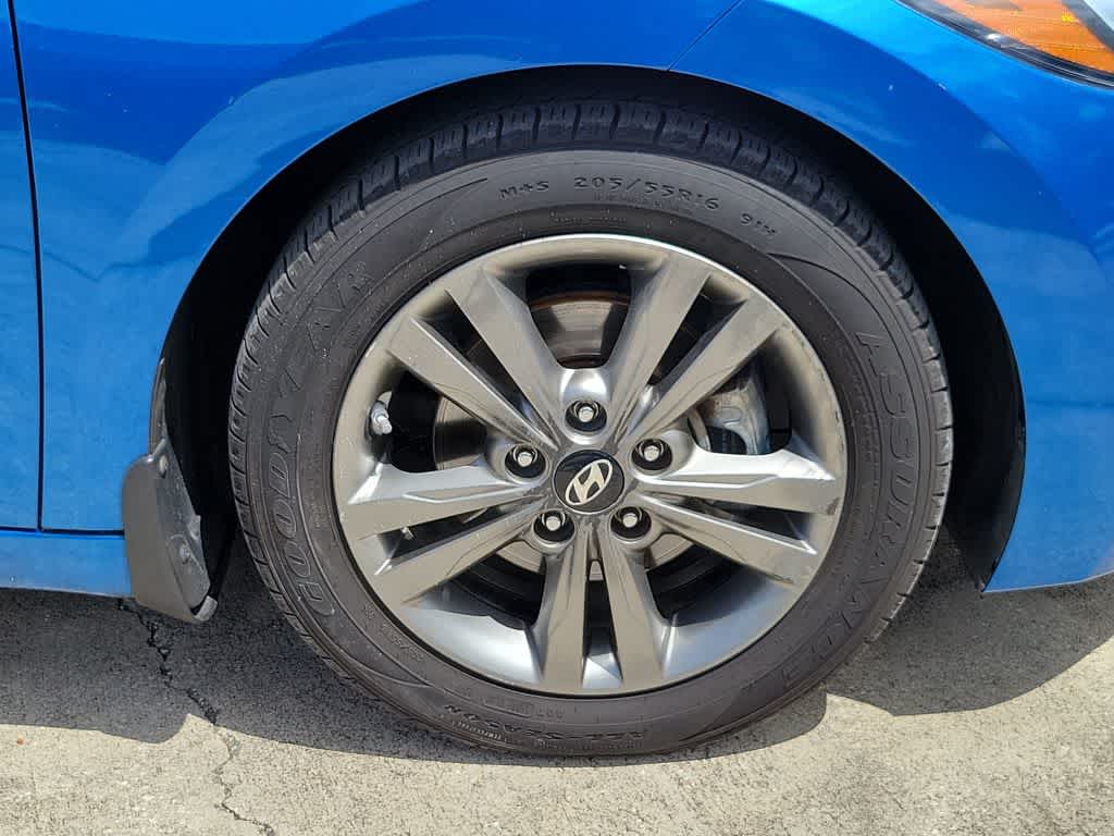 Thumbnail: 2018 Hyundai Elantra - 5