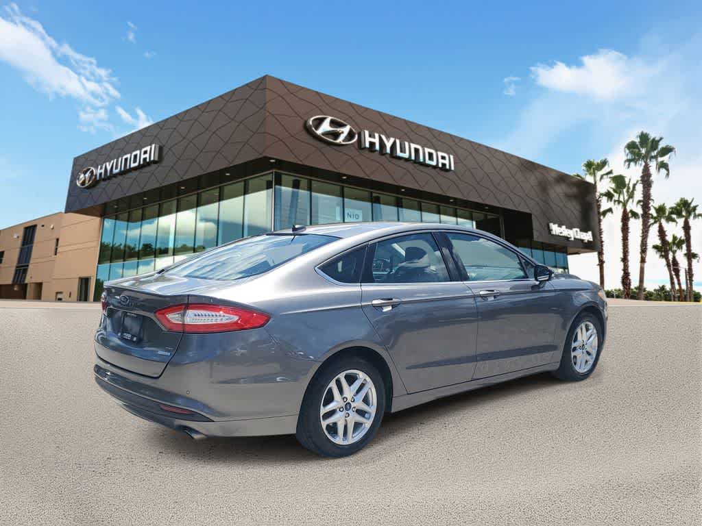 Thumbnail: 2013 Ford Fusion - 3